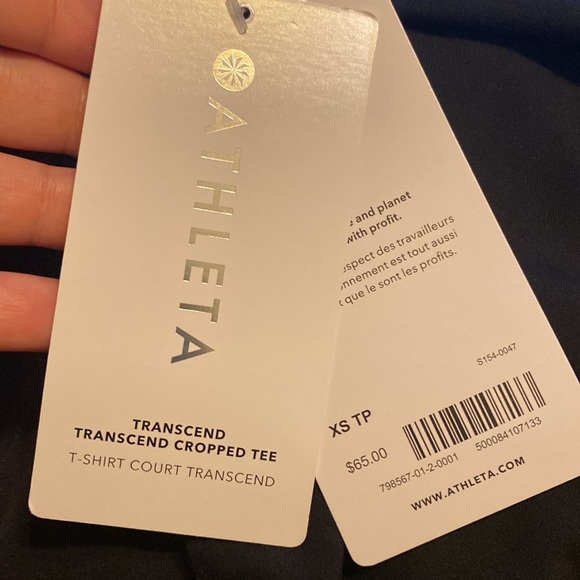 Athleta Transcend Cropped Tee // Black - Picture 7 of 13